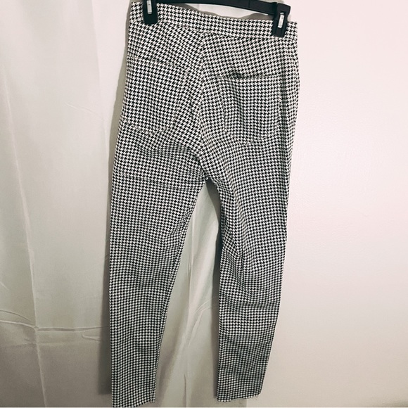 3 for 25! 🌻 H&M Houndstooth Twill Pants 🖤 - Picture 12 of 13